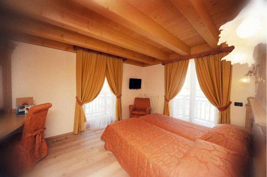קומזדורה Residence Garni Il Giglio חדר תמונה