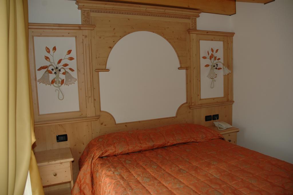 קומזדורה Residence Garni Il Giglio חדר תמונה