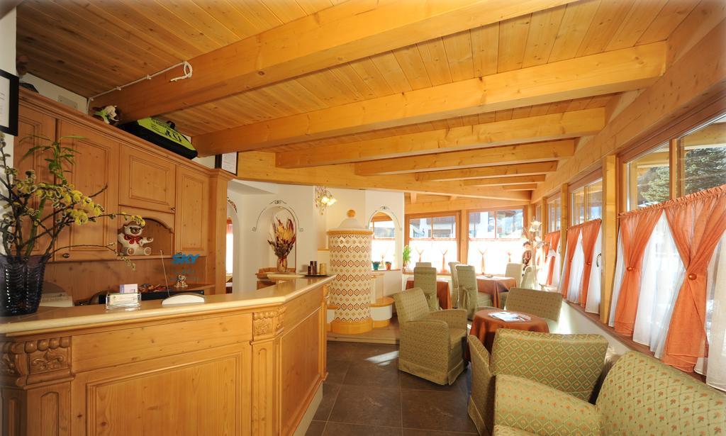 קומזדורה Residence Garni Il Giglio מראה חיצוני תמונה