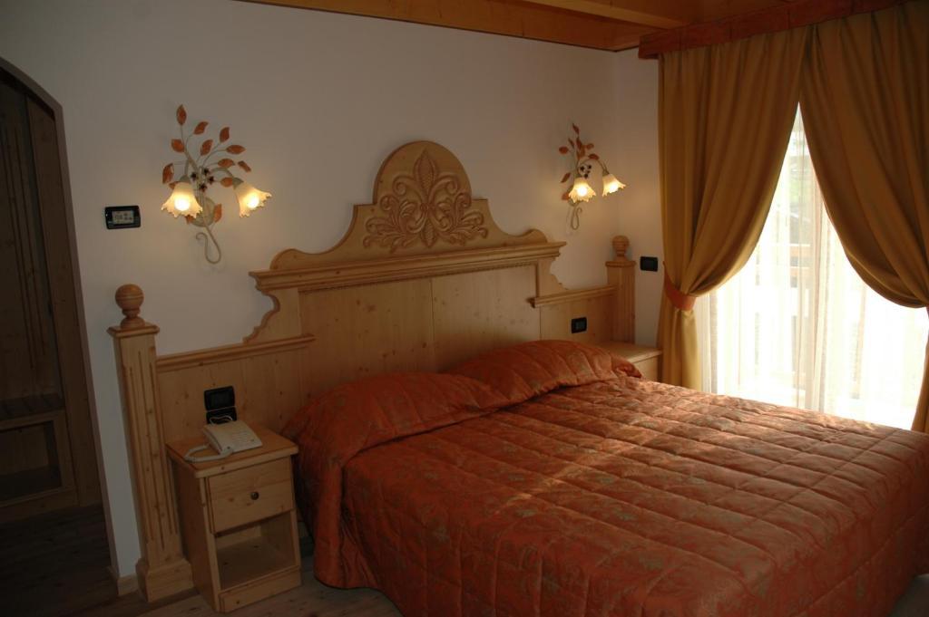 קומזדורה Residence Garni Il Giglio חדר תמונה